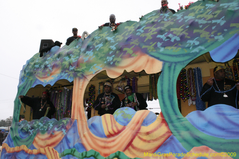 Krewe-of-Claude-Slidell-Mardi-Gras-2009-0201