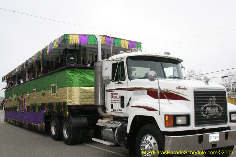 Krewe-of-Claude-Slidell-Mardi-Gras-2009-0211