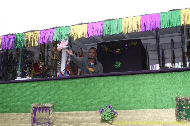 Krewe-of-Claude-Slidell-Mardi-Gras-2009-0212