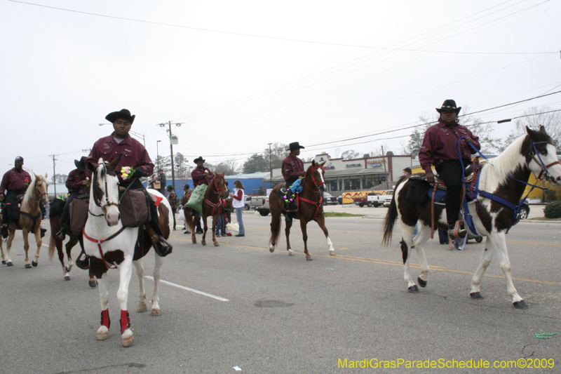 Krewe-of-Claude-Slidell-Mardi-Gras-2009-0216