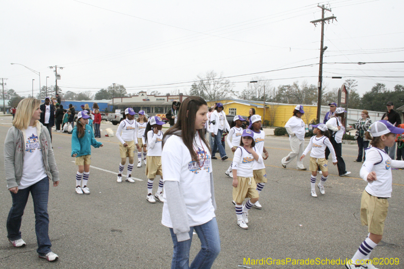 Krewe-of-Claude-Slidell-Mardi-Gras-2009-0245