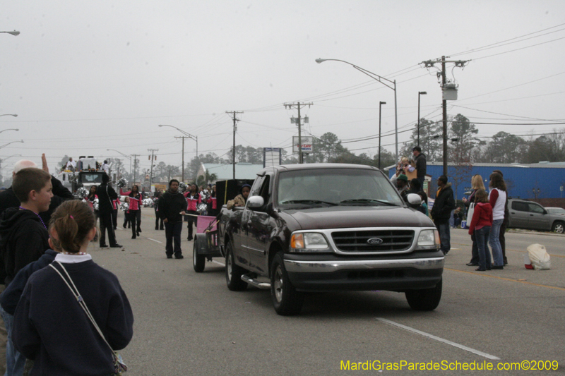 Krewe-of-Claude-Slidell-Mardi-Gras-2009-0247