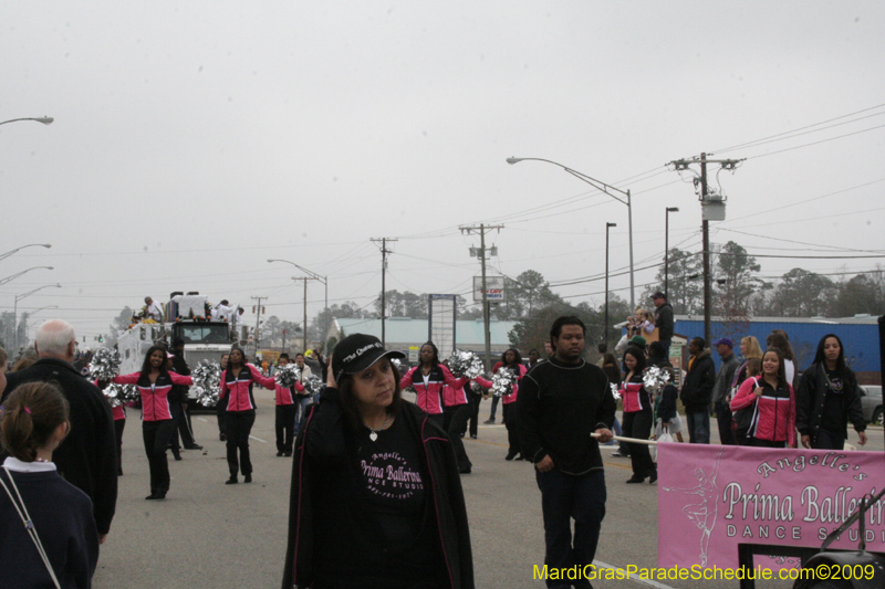 Krewe-of-Claude-Slidell-Mardi-Gras-2009-0249