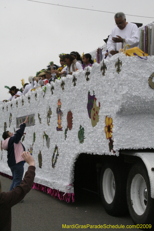 Krewe-of-Claude-Slidell-Mardi-Gras-2009-0258