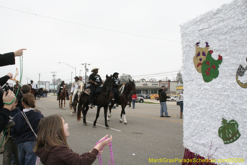 Krewe-of-Claude-Slidell-Mardi-Gras-2009-0266