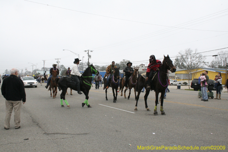 Krewe-of-Claude-Slidell-Mardi-Gras-2009-0278