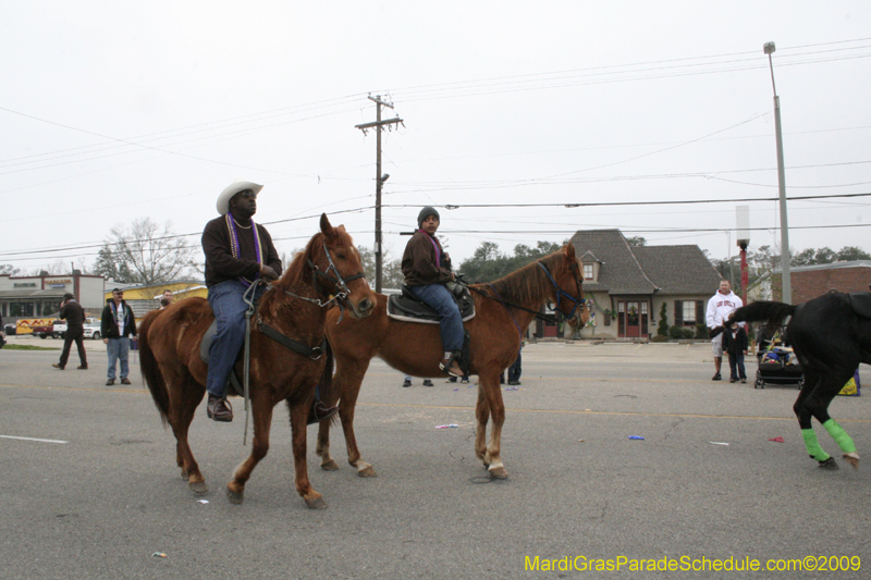 Krewe-of-Claude-Slidell-Mardi-Gras-2009-0279