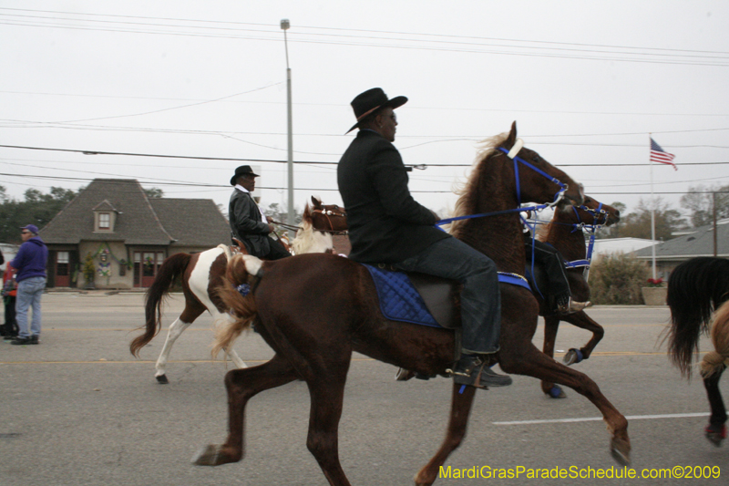 Krewe-of-Claude-Slidell-Mardi-Gras-2009-0282