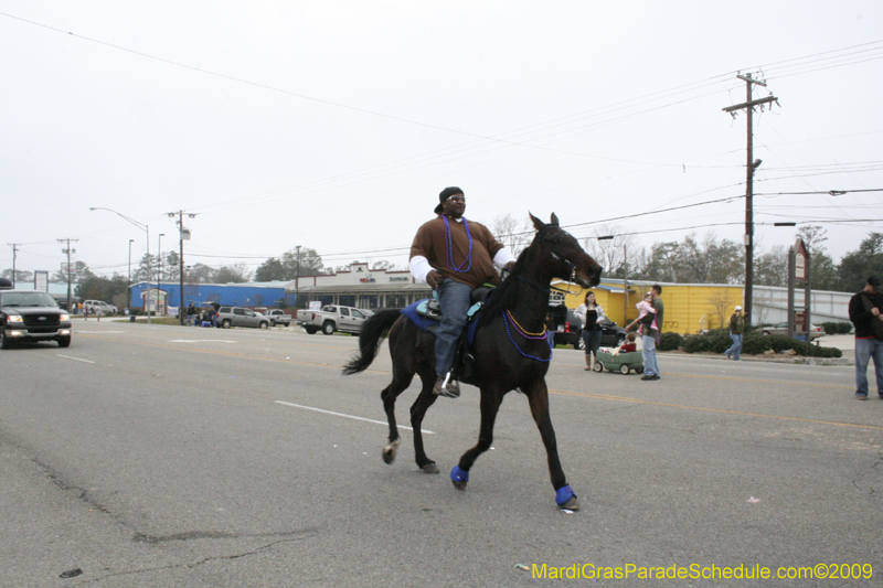 Krewe-of-Claude-Slidell-Mardi-Gras-2009-0287