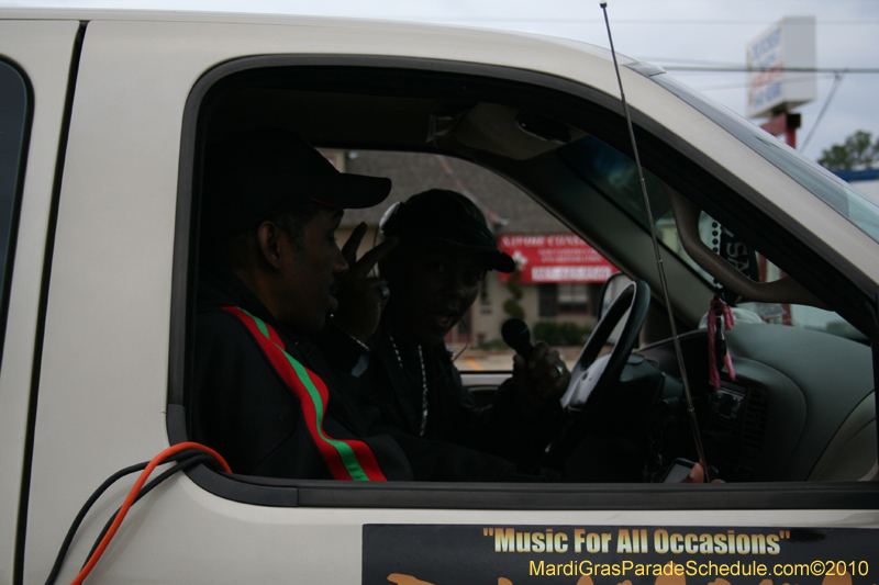 2010-Krewe-of-Claude-Mardi-Gras-Slidell-1052