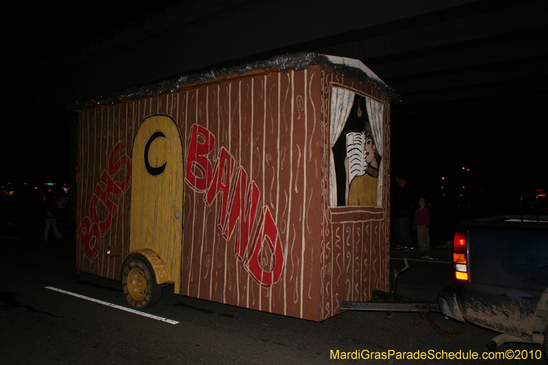 Krewe-of-Cleopatra-2010-Westbank-Mardi-Gras-2836