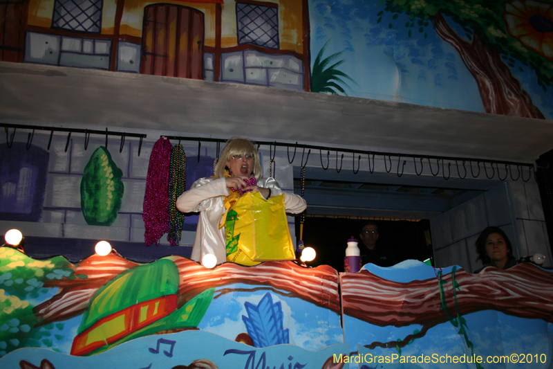 Krewe-of-Cleopatra-2010-Westbank-Mardi-Gras-2863