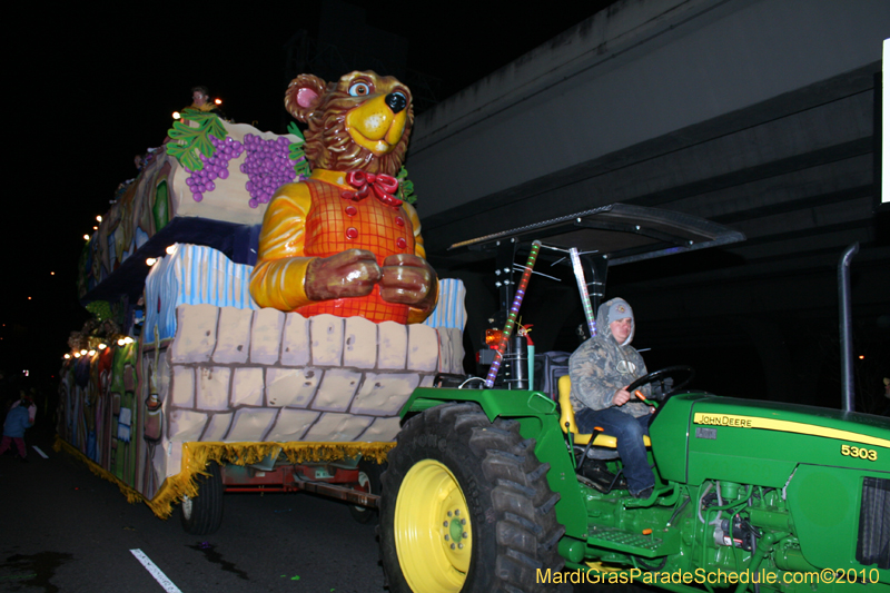 Krewe-of-Cleopatra-2010-Westbank-Mardi-Gras-2877