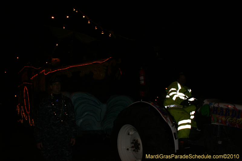 Krewe-of-Cleopatra-2010-Westbank-Mardi-Gras-2889