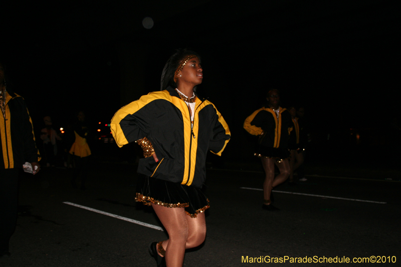 Krewe-of-Cleopatra-2010-Westbank-Mardi-Gras-2901