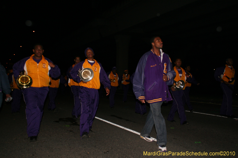 Krewe-of-Cleopatra-2010-Westbank-Mardi-Gras-2925