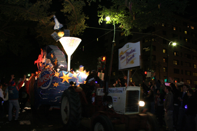 LE-KREWE-D'ETAT-2008-Mardi-Gras-New-Orleans-0571