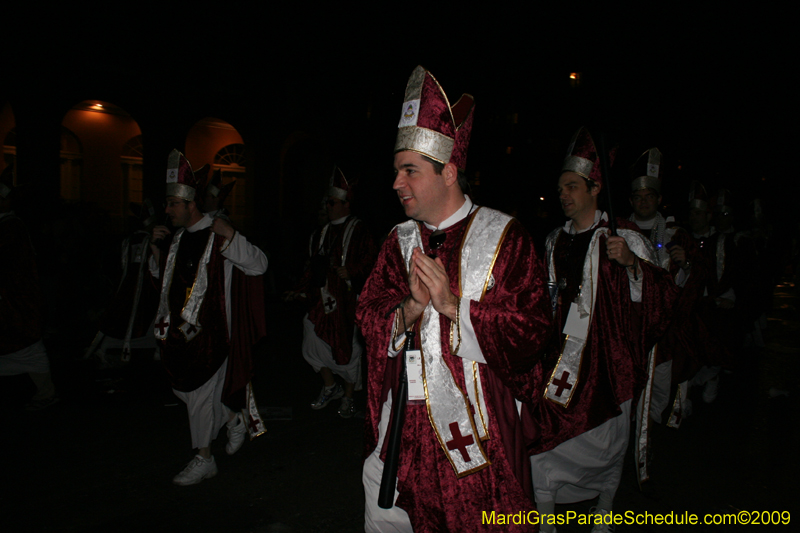 Le-Krewe-dEtat-presents-The-Dictator-Does-Broadway-for-Mardi-Gras-2009-New-Orleans-0509