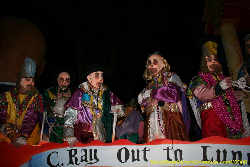 Le-Krewe-dEtat-presents-The-Dictator-Does-Broadway-for-Mardi-Gras-2009-New-Orleans-0610