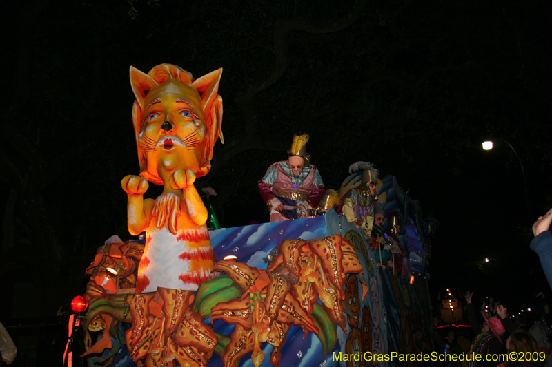 Le-Krewe-dEtat-presents-The-Dictator-Does-Broadway-for-Mardi-Gras-2009-New-Orleans-0777