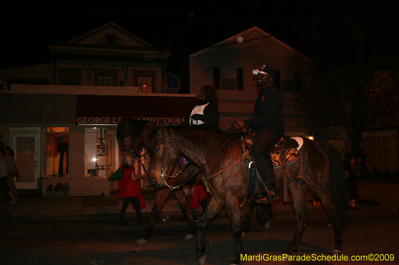 Mystic-Krewe-of-Druids-2009-New-Orleans-Mardi-Gras-0216