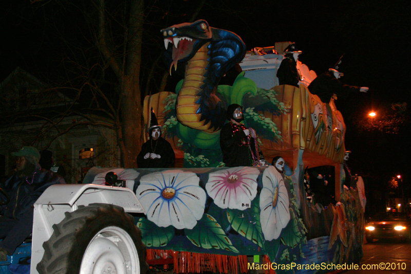 Mystic-Krewe-of-Druids-2010-presents-Druid-Holes-5804