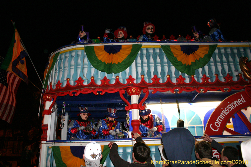 Krewe-of-Endymion-2010-Mardi-Gras-New-Orleans-8302