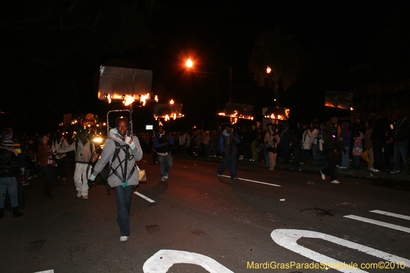 Krewe-of-Endymion-2010-Mardi-Gras-New-Orleans-8317