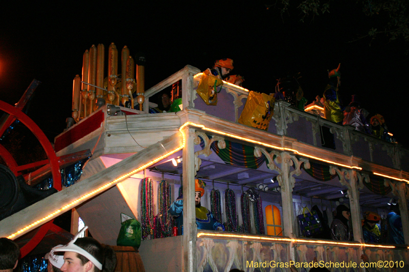 Krewe-of-Endymion-2010-Mardi-Gras-New-Orleans-8359