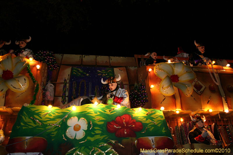 Krewe-of-Endymion-2010-Mardi-Gras-New-Orleans-8464