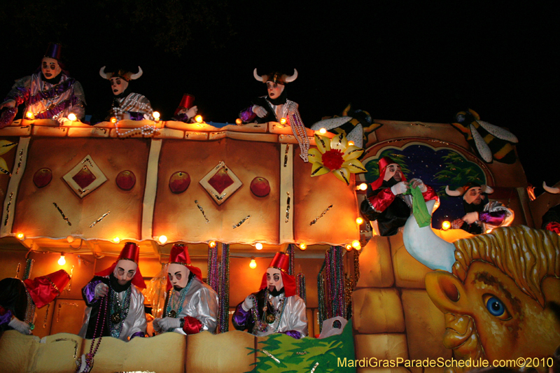 Krewe-of-Endymion-2010-Mardi-Gras-New-Orleans-8471