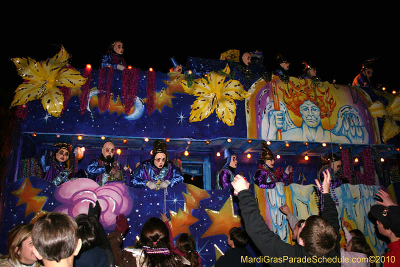 Krewe-of-Endymion-2010-Mardi-Gras-New-Orleans-8483