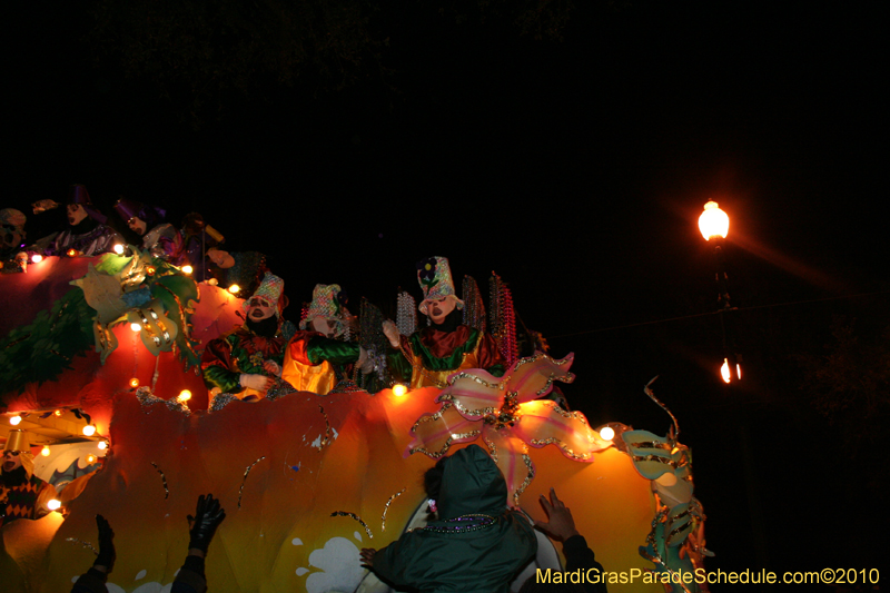 Krewe-of-Endymion-2010-Mardi-Gras-New-Orleans-8541