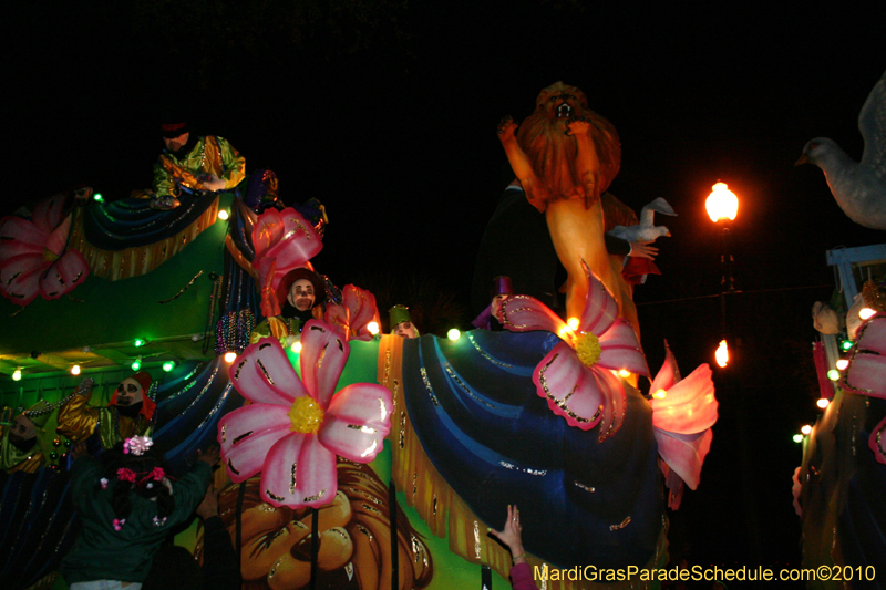 Krewe-of-Endymion-2010-Mardi-Gras-New-Orleans-8568