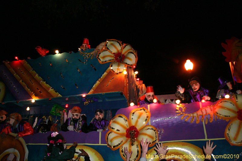 Krewe-of-Endymion-2010-Mardi-Gras-New-Orleans-8580