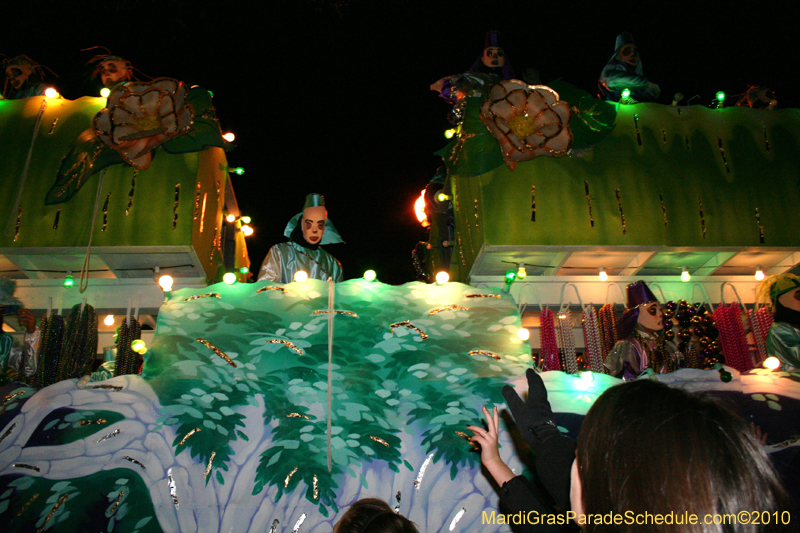 Krewe-of-Endymion-2010-Mardi-Gras-New-Orleans-8610