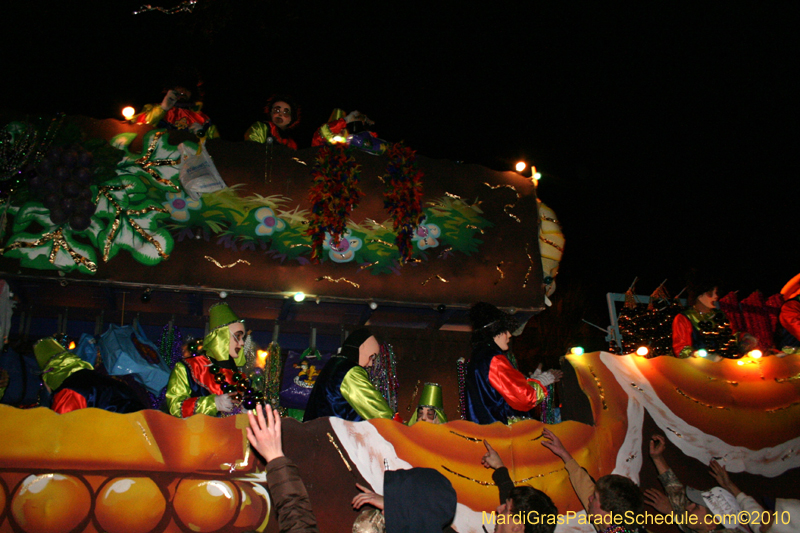 Krewe-of-Endymion-2010-Mardi-Gras-New-Orleans-8678