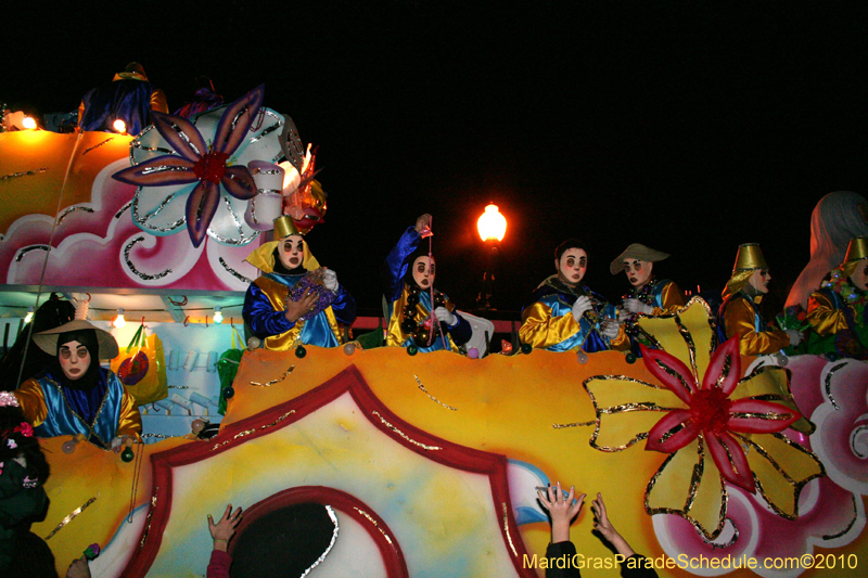 Krewe-of-Endymion-2010-Mardi-Gras-New-Orleans-8707