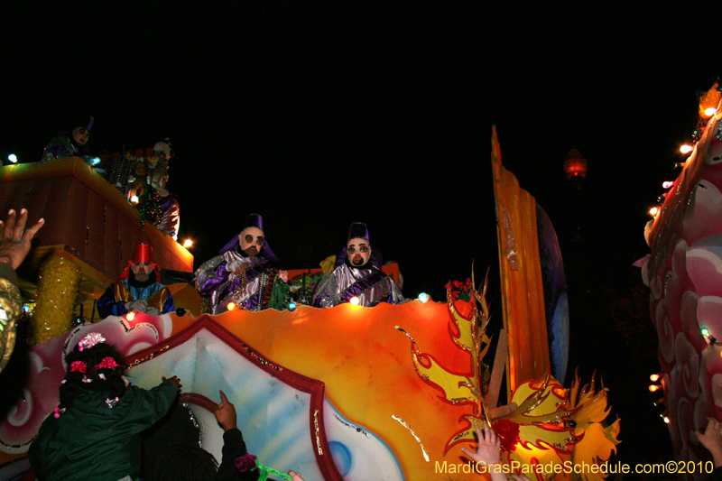 Krewe-of-Endymion-2010-Mardi-Gras-New-Orleans-8713