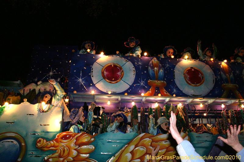 Krewe-of-Endymion-2010-Mardi-Gras-New-Orleans-8744