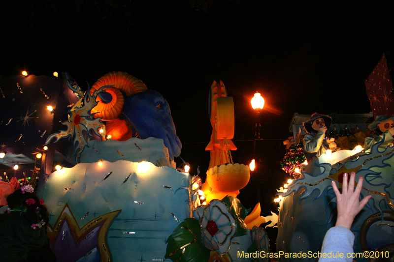 Krewe-of-Endymion-2010-Mardi-Gras-New-Orleans-8747