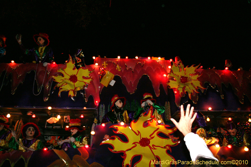 Krewe-of-Endymion-2010-Mardi-Gras-New-Orleans-8795