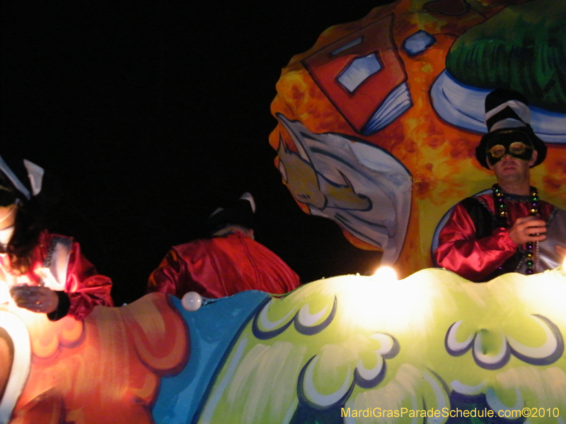 Krewe-of-Excalibur-2010-Mardi-Gras-Metairie-7637