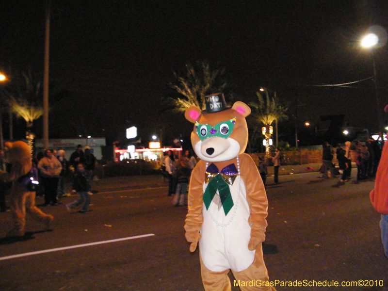 Krewe-of-Excalibur-2010-Mardi-Gras-Metairie-7653