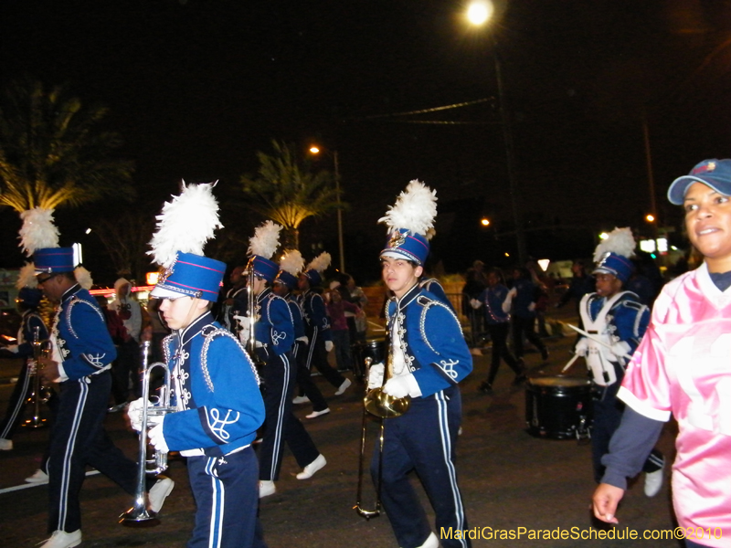 Krewe-of-Excalibur-2010-Mardi-Gras-Metairie-7660