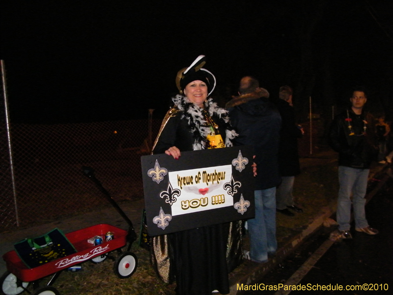 Krewe-of-Excalibur-2010-Mardi-Gras-Metairie-7661