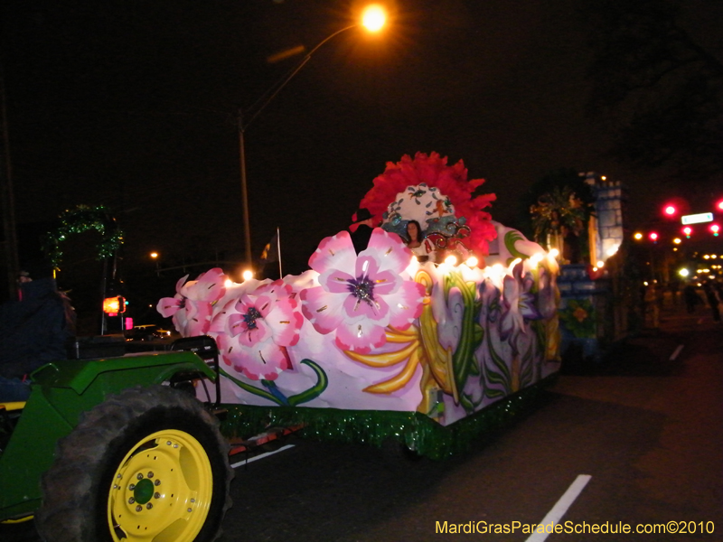 Krewe-of-Excalibur-2010-Mardi-Gras-Metairie-7663