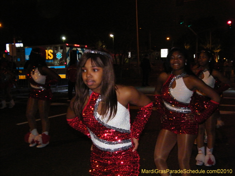 Krewe-of-Excalibur-2010-Mardi-Gras-Metairie-7680