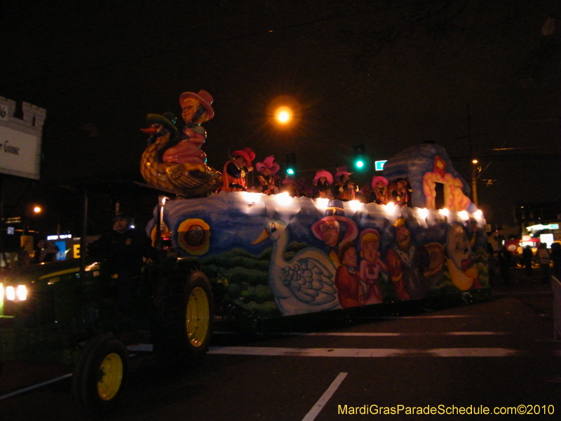 Krewe-of-Excalibur-2010-Mardi-Gras-Metairie-7685