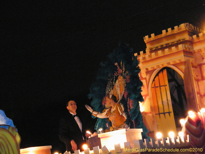 Krewe-of-Excalibur-2010-Mardi-Gras-Metairie-7695